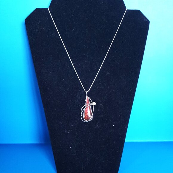 2’’ Vintage Sterling Silver Red Ammolite & Pearl Pendant – Canadian Original - Picture 4 of 11